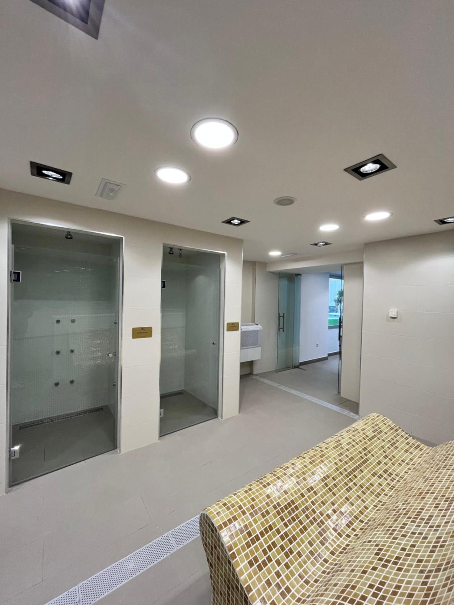 Fantastic With Pools,gym & In Costa Del Sol *